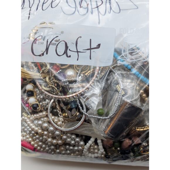 Jewelry Lot Zaylee Repurpose Bag Over 4 Pounds Beads & Possible Wearable Pieces - Picture 7 of 8